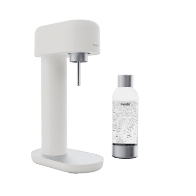 A white and silver Ruby 2 sparkling water maker and bottle#väri_white-silver
